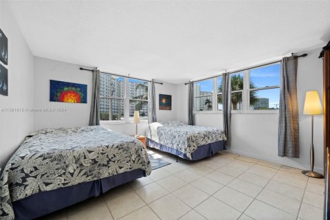 Copropriété à vendre à Pompano Beach, Floride: 2 chambres, 106.84 m2 № 1181393 - photo 4