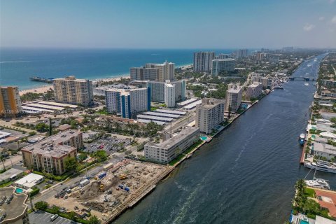 Copropriété à vendre à Pompano Beach, Floride: 2 chambres, 106.84 m2 № 1181393 - photo 1