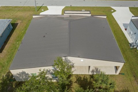 House in North Port, Florida 3 bedrooms, 189.99 sq.m. № 1150142 - photo 4