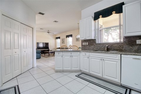 Villa ou maison à vendre à Pembroke Pines, Floride: 4 chambres, 251.95 m2 № 1080525 - photo 23