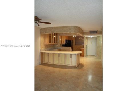 Copropriété à louer à Lauderhill, Floride: 2 chambres, 102.19 m2 № 1345482 - photo 6