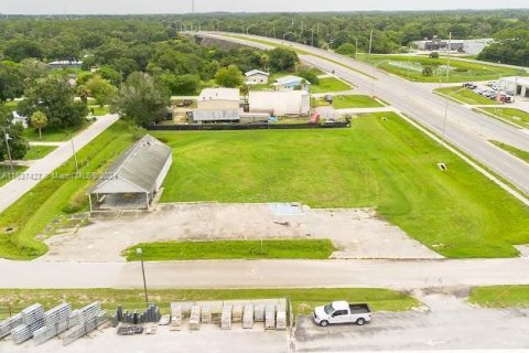 Immobilier commercial à vendre à Okeechobee, Floride № 1309864 - photo 16