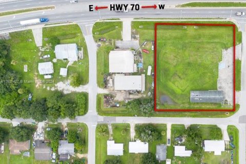 Commercial property in Okeechobee, Florida № 1309864 - photo 12