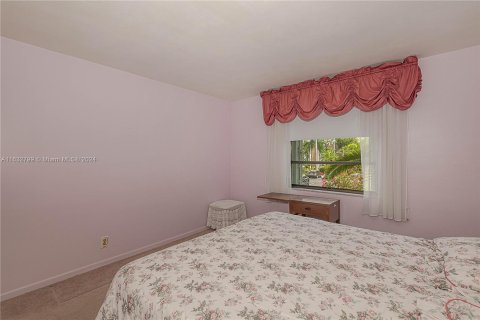 Condo in Oakland Park, Florida, 2 bedrooms  № 1293383 - photo 17