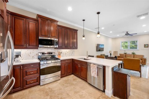 Adosado en venta en Tarpon Springs, Florida, 3 dormitorios, 250.84 m2 № 1371956 - foto 18