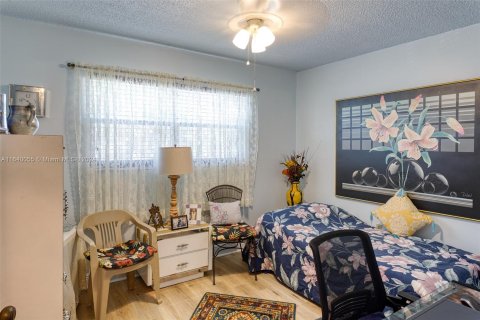 Condo in Sunrise, Florida, 2 bedrooms  № 1318774 - photo 17