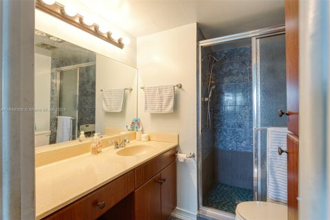 Condo in Sunrise, Florida, 2 bedrooms  № 1318774 - photo 15