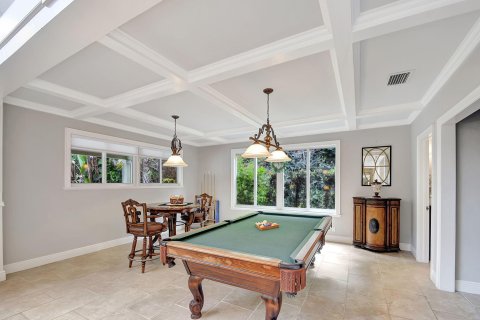 House in West Palm Beach, Florida 5 bedrooms, 419.92 sq.m. № 1146927 - photo 17