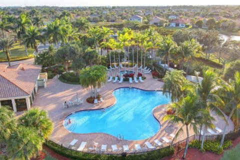 Villa ou maison à vendre à Royal Palm Beach, Floride: 5 chambres, 379.23 m2 № 724903 - photo 1
