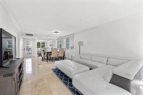 Condominio en venta en Pompano Beach, Florida, 2 dormitorios, 102.19 m2 № 868922 - foto 9