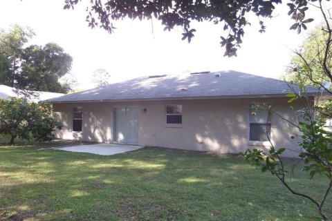 Villa ou maison à louer à Deltona, Floride: 3 chambres, 113.71 m2 № 1378177 - photo 4