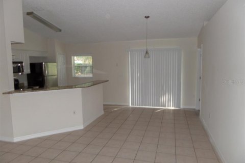 House in Deltona, Florida 3 bedrooms, 113.71 sq.m. № 1378177 - photo 7