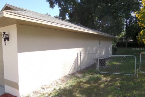 House in Deltona, Florida 3 bedrooms, 113.71 sq.m. № 1378177 - photo 3