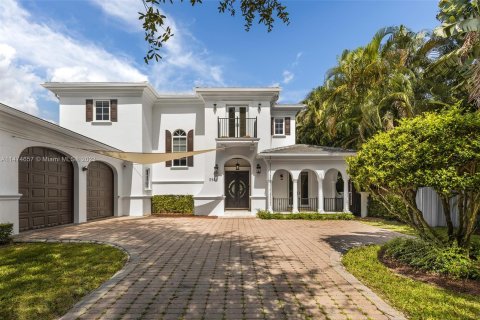 Villa ou maison à vendre à South Miami, Floride: 6 chambres, 443.61 m2 № 785068 - photo 2