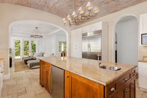 Villa ou maison à vendre à South Miami, Floride: 6 chambres, 443.61 m2 № 785068 - photo 12