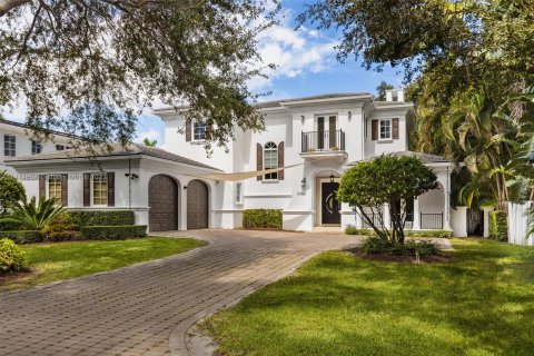 Villa ou maison à vendre à South Miami, Floride: 6 chambres, 443.61 m2 № 785068 - photo 1