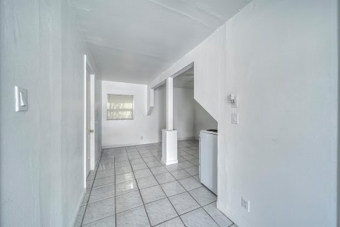 Casa en venta en Hollywood, Florida, 5 dormitorios, 277.03 m2 № 1174611 - foto 15