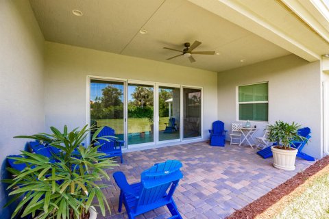 House in Vero Beach, Florida 3 bedrooms, 247.4 sq.m. № 1174610 - photo 27