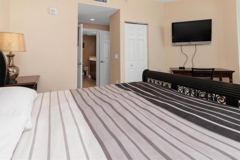 Condo in Sarasota, Florida, 2 bedrooms  № 1358391 - photo 15