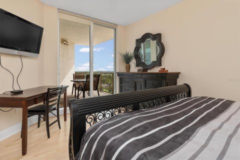 Condominio en alquiler en Sarasota, Florida, 2 dormitorios, 121.7 m2 № 1358391 - foto 14