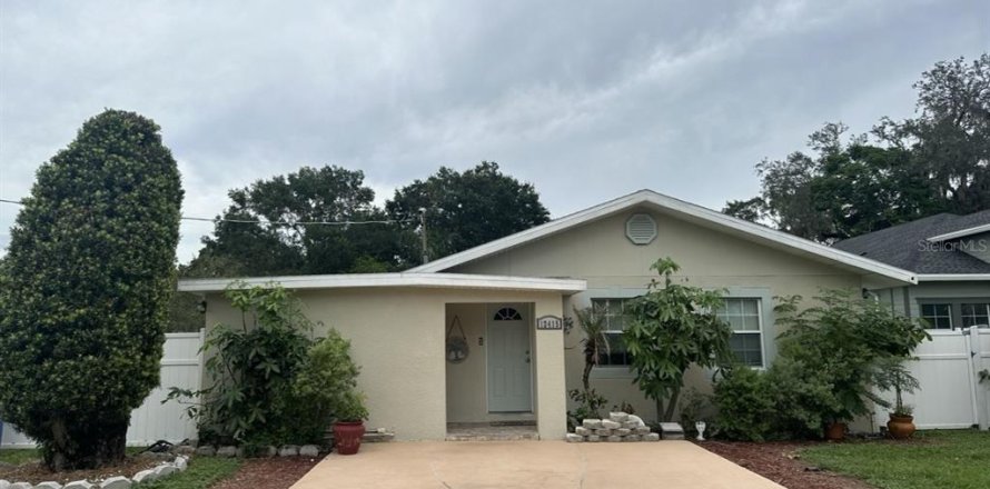 Villa ou maison à Tampa, Floride 4 chambres, 96.25 m2 № 1357872