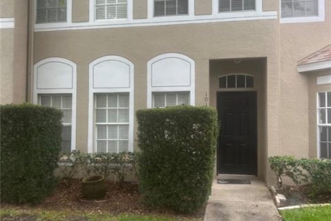 Adosado en venta en Tampa, Florida, 3 dormitorios, 114.46 m2 № 1296606 - foto 1