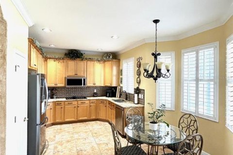 House in Land O' Lakes, Florida 5 bedrooms, 240.43 sq.m. № 1288159 - photo 18