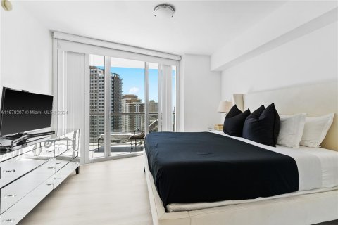 Condo in Miami, Florida, 2 bedrooms  № 1406038 - photo 5