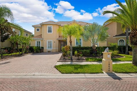 House in Tampa, Florida 5 bedrooms, 342.72 sq.m. № 1266755 - photo 2