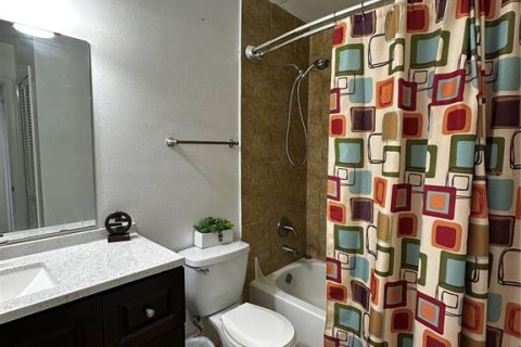 Dúplex en venta en Orlando, Florida, 3 dormitorios, 138.24 m2 № 1105148 - foto 29