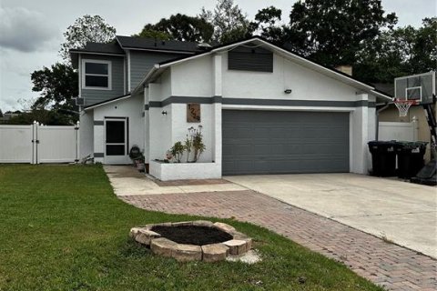 Duplex à vendre à Orlando, Floride: 3 chambres, 138.24 m2 № 1105148 - photo 1