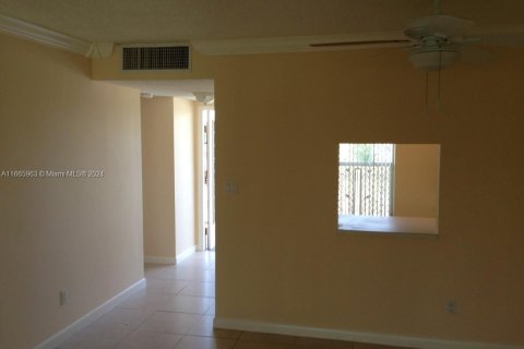 Copropriété à vendre à Tamarac, Floride: 1 chambre, 61.32 m2 № 1378929 - photo 3