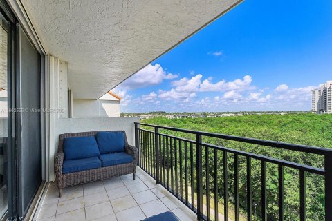 Condo in Highland Beach, Florida, 2 bedrooms  № 1378838 - photo 22