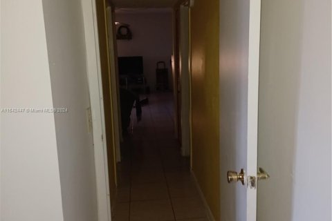 Condominio en venta en Lauderhill, Florida, 2 dormitorios, 90.58 m2 № 1321280 - foto 19