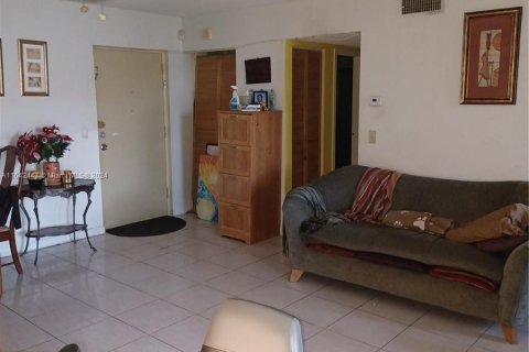 Condominio en venta en Lauderhill, Florida, 2 dormitorios, 90.58 m2 № 1321280 - foto 7