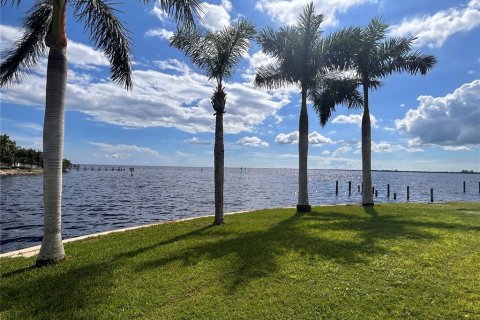 Land in Port Charlotte, Florida № 749232 - photo 12