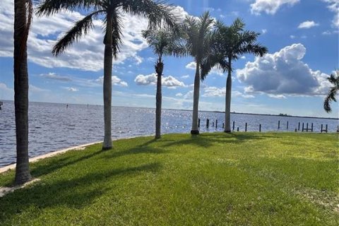 Terreno en venta en Port Charlotte, Florida № 749232 - foto 9