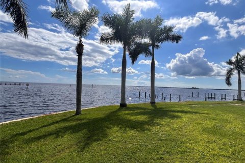 Terreno en venta en Port Charlotte, Florida № 749232 - foto 13