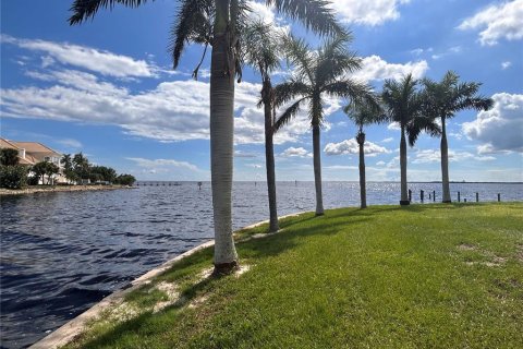 Terreno en venta en Port Charlotte, Florida № 749232 - foto 7