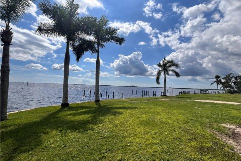 Terreno en venta en Port Charlotte, Florida № 749232 - foto 14