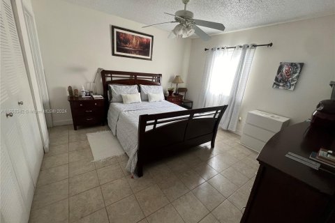 Copropriété à vendre à Gainesville, Floride: 1 chambre № 1374906 - photo 4