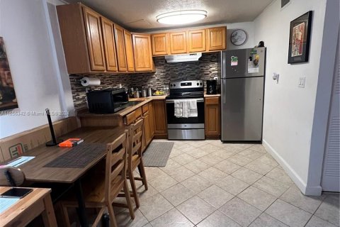 Condominio en venta en Gainesville, Florida, 1 dormitorio № 1374906 - foto 3