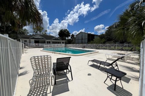 Copropriété à vendre à Gainesville, Floride: 1 chambre № 1374906 - photo 13