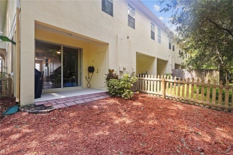 Townhouse in Tampa, Florida 2 bedrooms, 123.37 sq.m. № 1317087 - photo 23