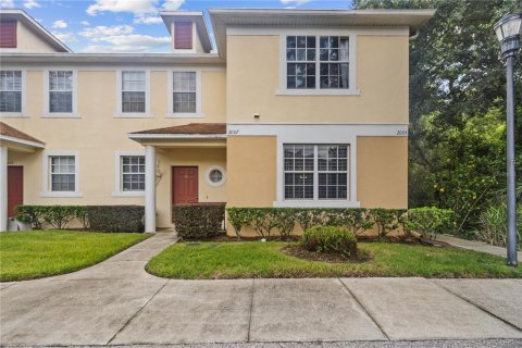 Touwnhouse à vendre à Tampa, Floride: 2 chambres, 123.37 m2 № 1317087 - photo 1