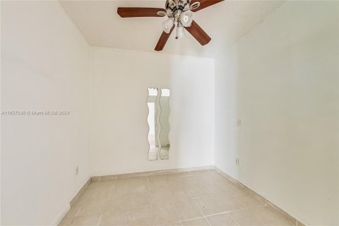 Condominio en venta en Miami Beach, Florida, 37.16 m2 № 1290570 - foto 10