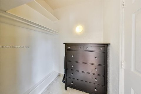 Condominio en venta en Miami Beach, Florida, 37.16 m2 № 1290570 - foto 14