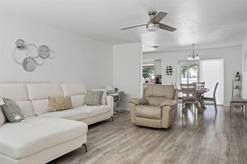 Casa en venta en Margate, Florida, 3 dormitorios, 119.84 m2 № 1290539 - foto 13