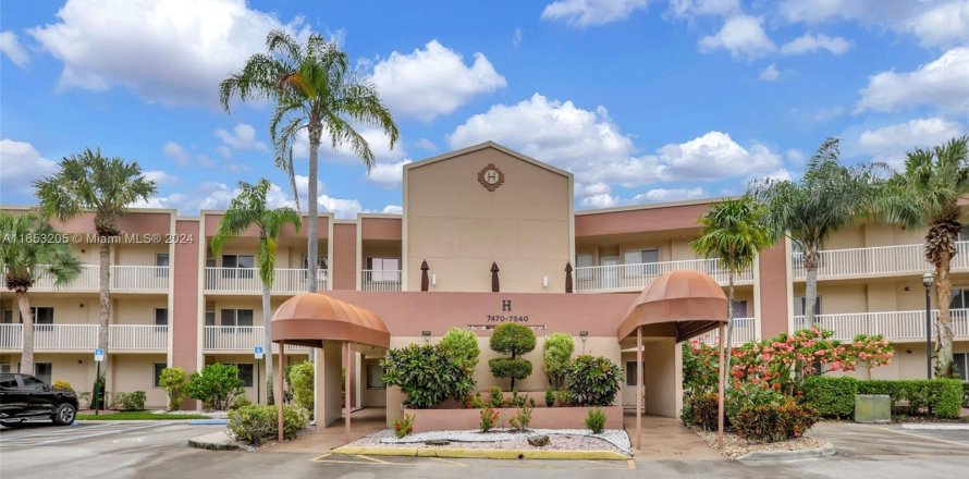 Condo in Tamarac, Florida, 2 bedrooms  № 1347972