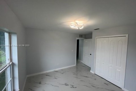 Casa en venta en Cape Coral, Florida, 3 dormitorios, 166.57 m2 № 681702 - foto 7
